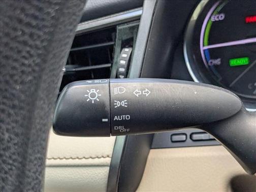 Ruby Flare Pearl 2019 Toyota Camry Hybrid LE