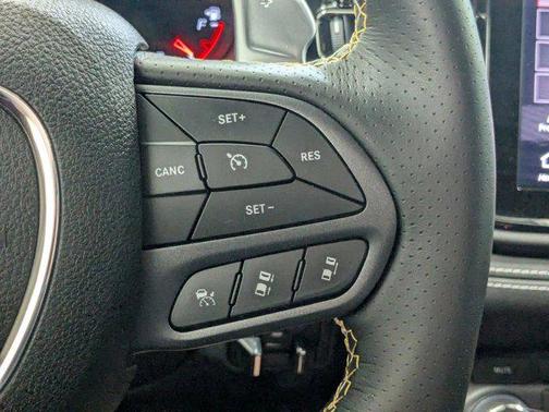 DB Black Clearcoat 2024 Dodge Durango SRT 392 AlcHEMI AWD