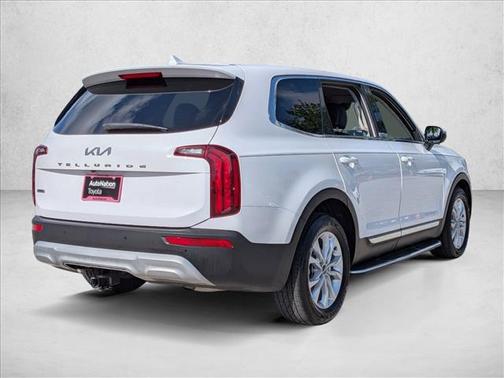 Glacial White Pearl 2022 Kia Telluride LX