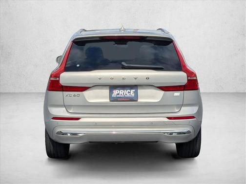 2023 Volvo XC60 Recharge Plug-In Hybrid T8 Ultimate Bright Theme