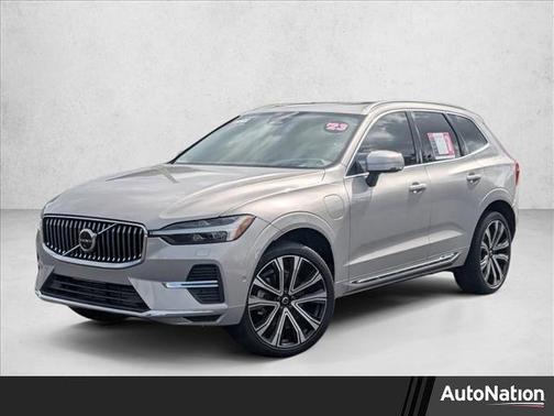 2023 Volvo XC60 Recharge Plug-In Hybrid T8 Ultimate Bright Theme