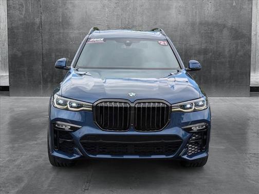 2021 BMW X7 M50i