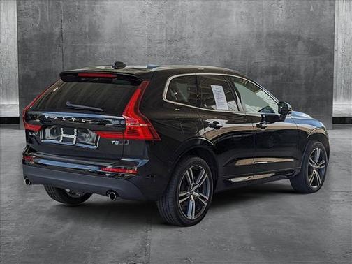 2019 Volvo XC60 T5 Momentum