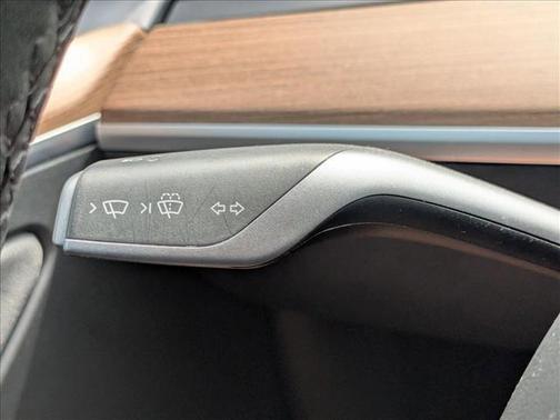 Deep Blue Metallic 2024 Tesla Model Y RWD *Ltd Avail*