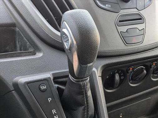 Oxford White 2018 Ford Transit-150 XL