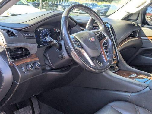 2018 Cadillac Escalade ESV Luxury