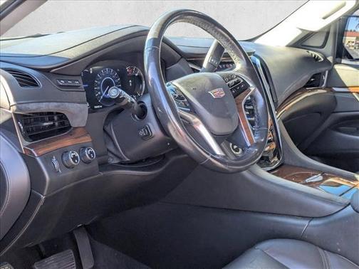 2018 Cadillac Escalade ESV Luxury