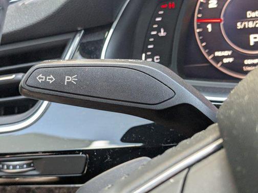 Glacier White Metallic 2019 Audi Q7 55 Premium Plus