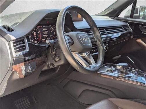 Glacier White Metallic 2019 Audi Q7 55 Premium Plus