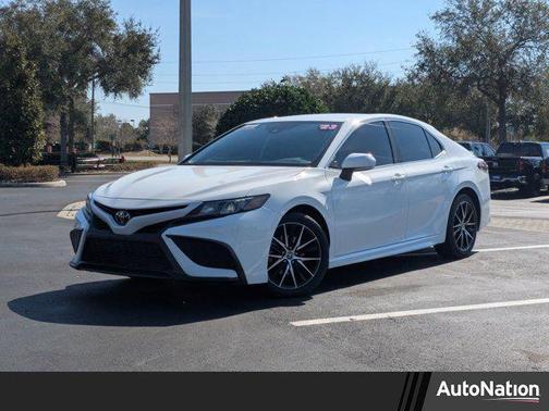 2023 Toyota Camry SE