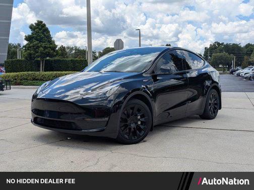 Silver/Gray 2025 Tesla Model Y Long Range Dual Motor Rear-Wheel Drive