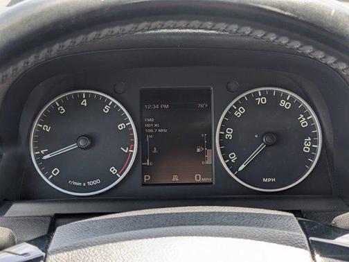 2016 Land Rover LR4 Base