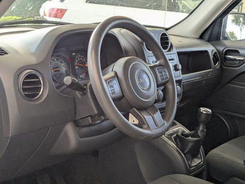 True Blue Pearlcoat 2014 Jeep Patriot Sport