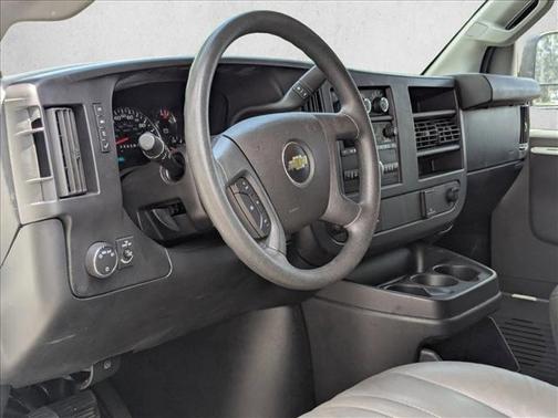 Summit White 2017 Chevrolet Express 2500 Work Van