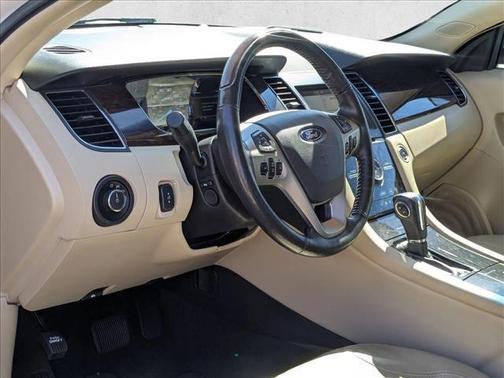 2017 Ford Taurus Limited