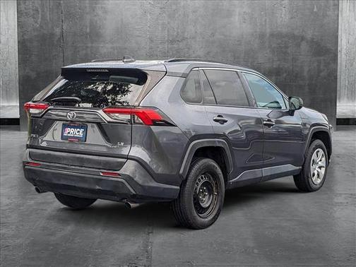 2020 Toyota RAV4 LE