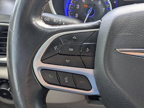 Billet Silver Metallic Clearcoat 2018 Chrysler Pacifica Touring-L