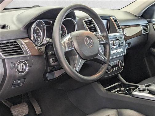 2015 Mercedes-Benz M-Class 4MATIC