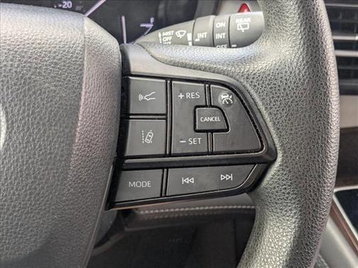 2022 Toyota Sienna LE