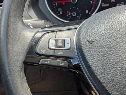 Silver/Gray 2020 Volkswagen Tiguan 2.0T SE