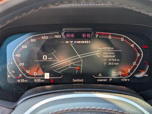 2022 BMW X7 M50i