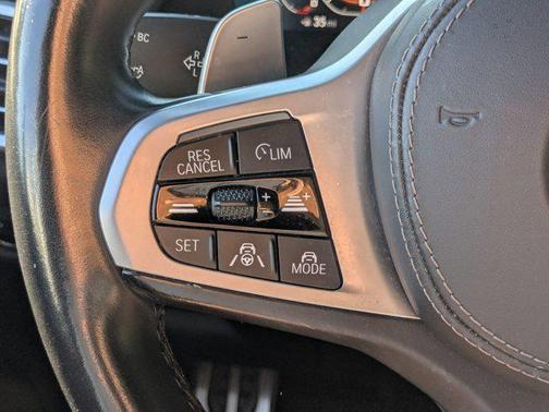 2022 BMW X7 M50i