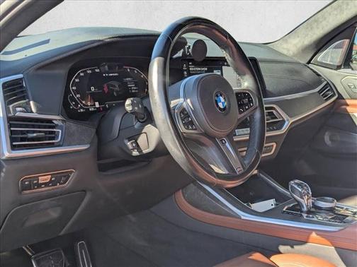 2022 BMW X7 M50i