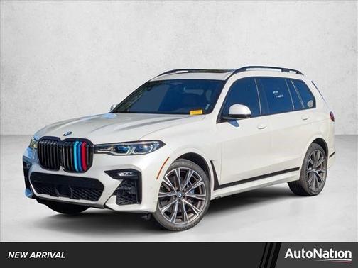 2022 BMW X7 M50i