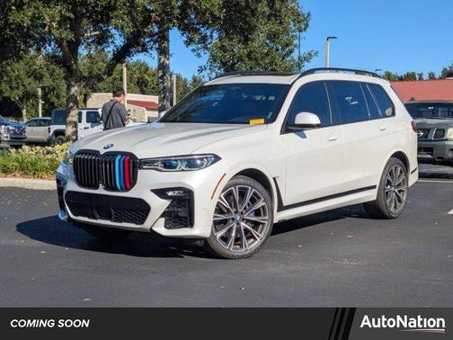 2022 BMW X7 M50i