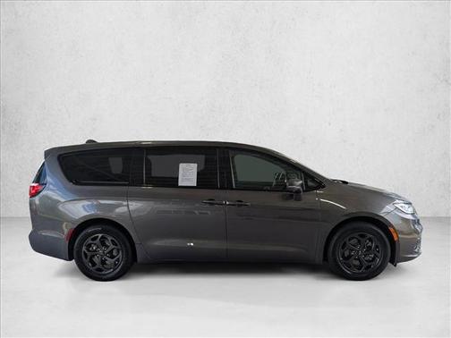 Granite Crystal Metallic Clearcoat 2022 Chrysler Pacifica Hybrid Limited
