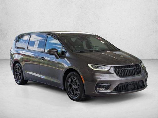 Granite Crystal Metallic Clearcoat 2022 Chrysler Pacifica Hybrid Limited