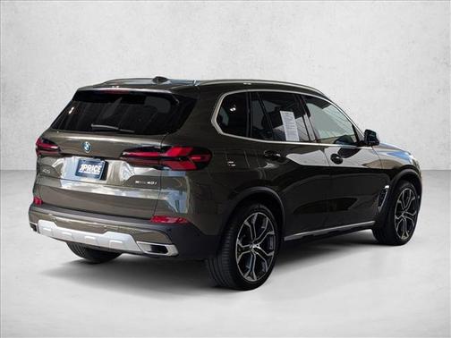 Manhattan Green Metallic 2024 BMW X5 sDrive40i