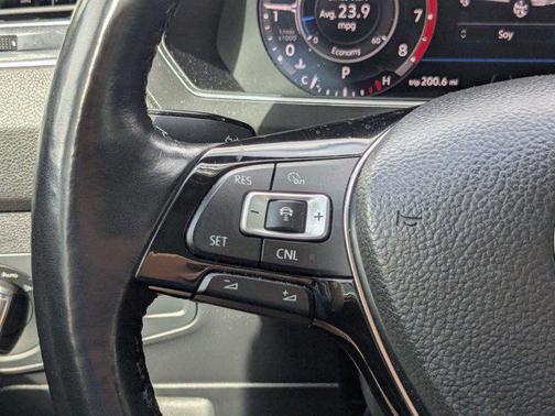 2018 Volkswagen Tiguan 2.0T SEL