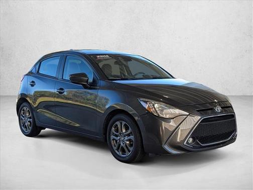 2020 Toyota Yaris Sedan LE
