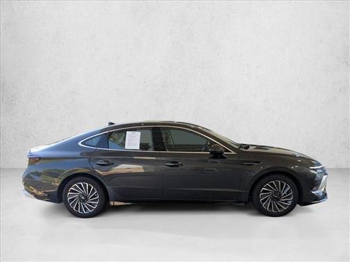 2025 Hyundai SONATA Hybrid SE