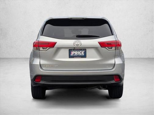 2019 Toyota Highlander LE I4