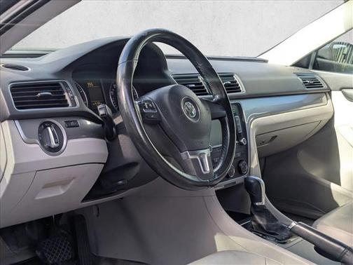 2015 Volkswagen Passat 1.8T Limited Edition