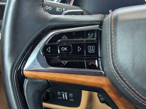 2022 Jeep Grand Cherokee Summit