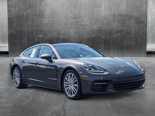 2018 Porsche Panamera 4S