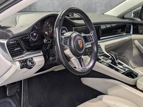 2018 Porsche Panamera 4S
