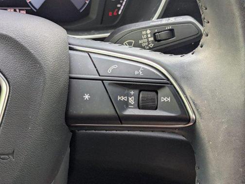 Nano Gray Metallic 2020 Audi Q3 45 Premium
