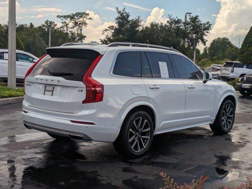 2019 Volvo XC90 T6 Momentum
