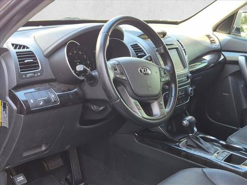 Titanium Silver 2015 Kia Sorento SX
