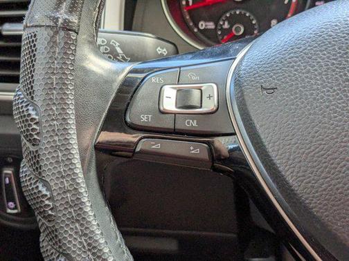 Silver/Gray 2018 Volkswagen Atlas 3.6L SE