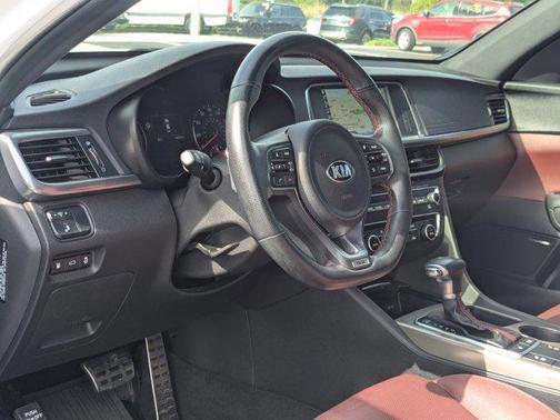 2017 Kia Optima SX Turbo