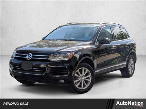 Black Uni 2014 Volkswagen Touareg 3.6L Sport