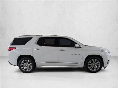 Summit White 2019 Chevrolet Traverse Premier