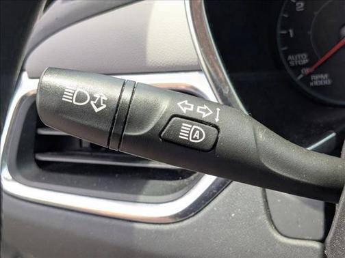 Silver Ice Metallic 2022 Chevrolet Equinox LS