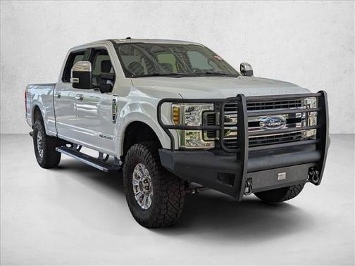 Oxford White 2018 Ford F-350 XLT