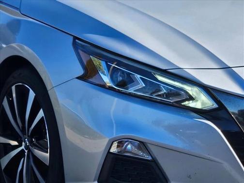 2020 Nissan Altima SR FWD